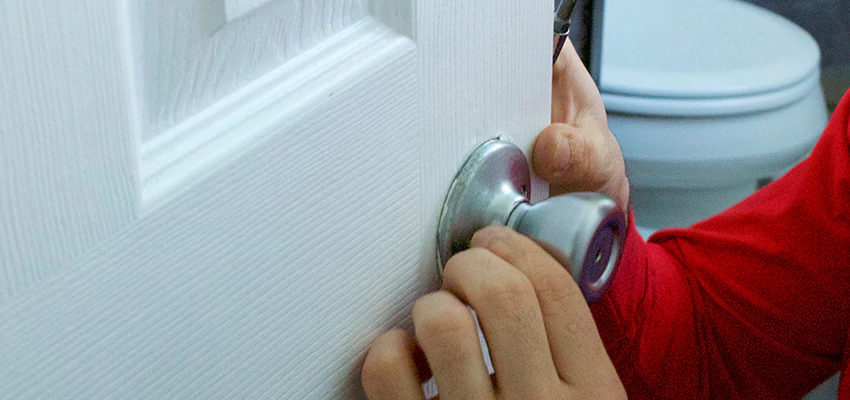 Vintage Door Knob Replacement in South Oroville, CA